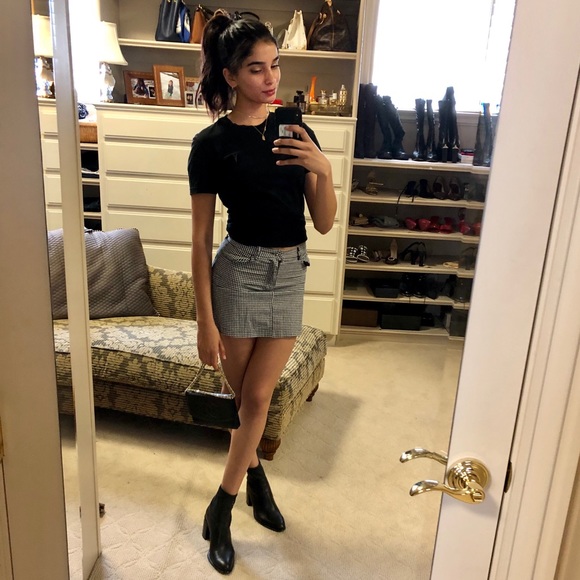 Brandy Melville Dresses & Skirts - Brandy Melville Juliette Ghingham skirt